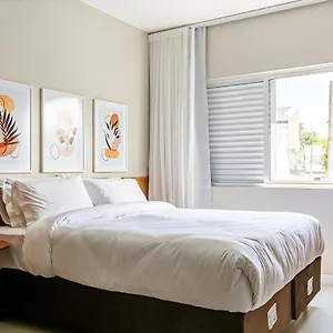 A Passos Da Praia, Com Piscina E Academia - Ingleses Apartamento
